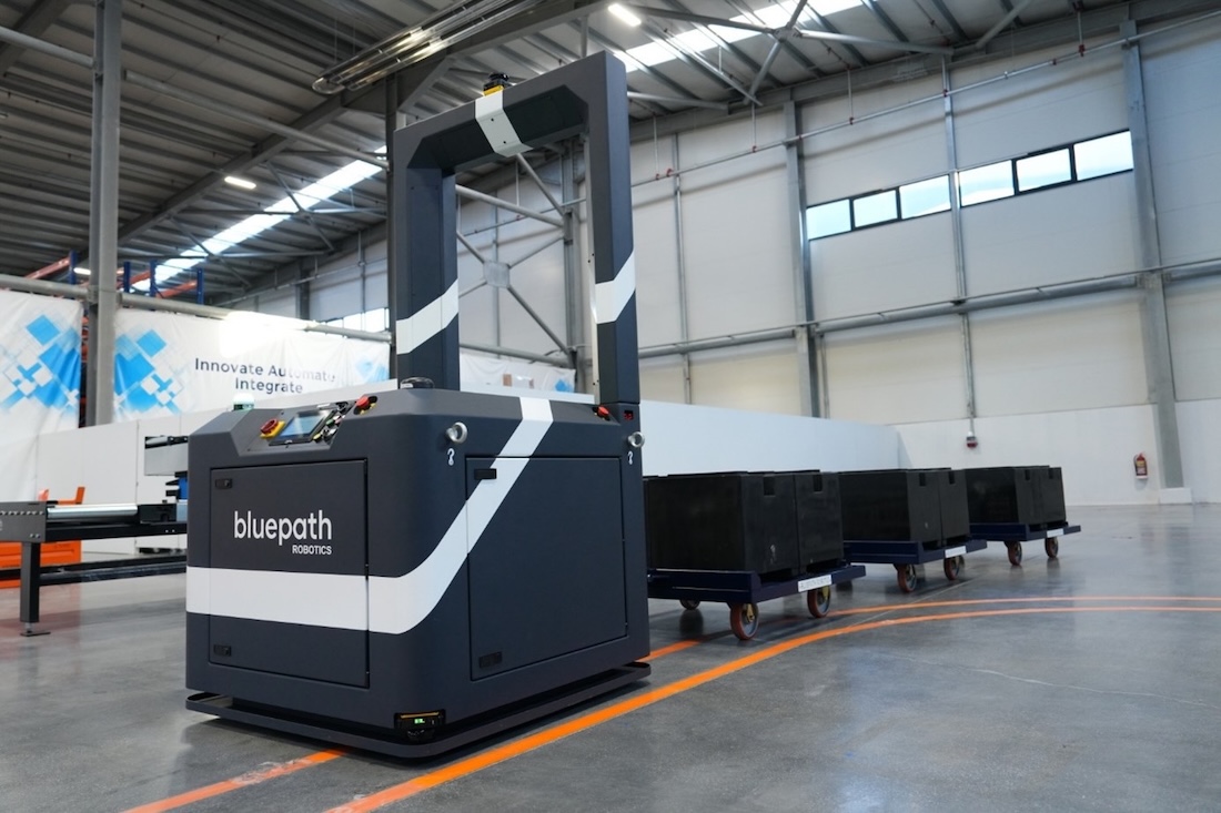 How AGVs Deliver ROI in Modern Warehouses/Plants