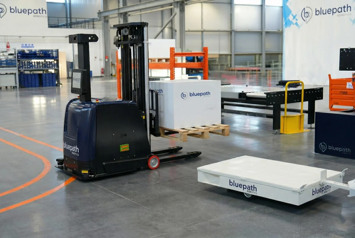 AMR vs. Forklift Automation Comparison: Which Solution Is More Suitable for Your Business?